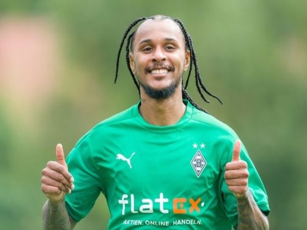 Borussia Monchengladbach ternyata tak memiliki opsi untuk mempermanenkan status Valentino Lazaro dari Inter Milan / via Getty Images