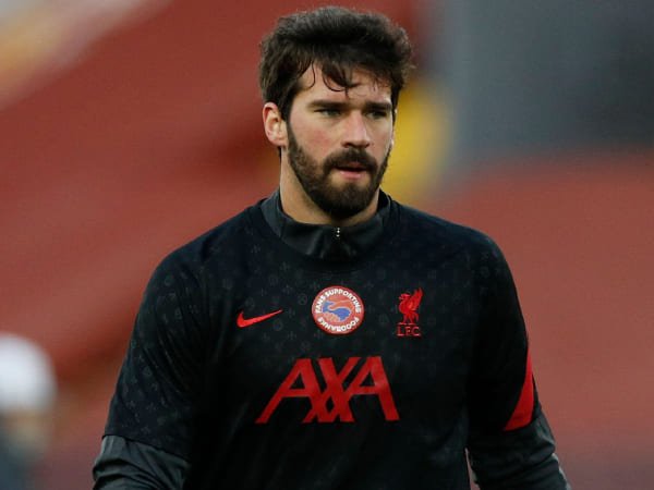 Mane Tidak Pernah Ragu dengan Ketangguhan Mental Alisson