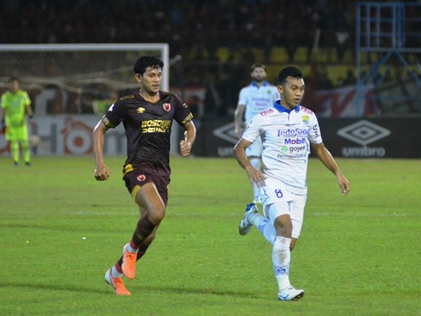 Rizky Pellu gelandang PSM Makassar