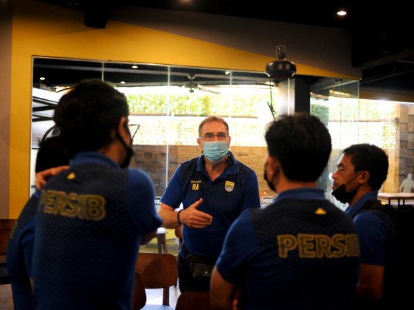 Pelatih Persib, Robert Rene Alberts
