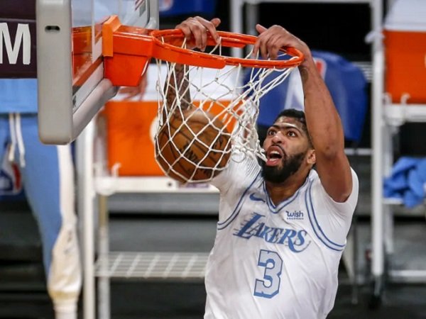Pelatih Los Angeles Lakers, Frank Vogel tak tahu kapan Anthony Davis kembali bermain.