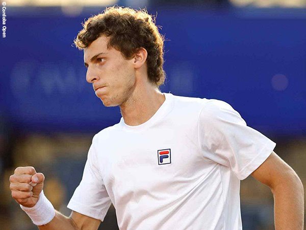 Juan Manuel Cerundolo terpaut satu kemenangan lagi dengan gelar turnamen ATP pertama dalam kariernya