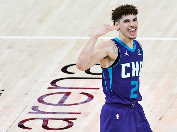 LaMelo Ball tak punya intensi untuk curi selebrasi khas Carmelo Anthony.