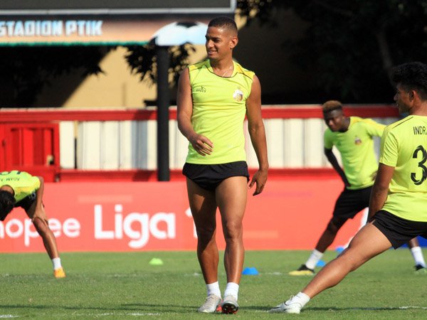 Gelandang Bhayangkara Solo FC, Renan Silva