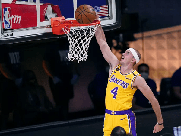 Alex Caruso pilih absen pada pagelaran Slam Dunk Contest 2021.