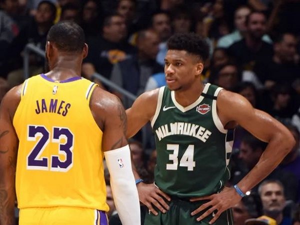 Giannis Antetokounmpo dan LeBron James. (Images: Getty)