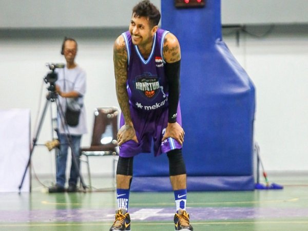 Kelly Purwanto jaga pola hidup agar tetap fit di lapangan.