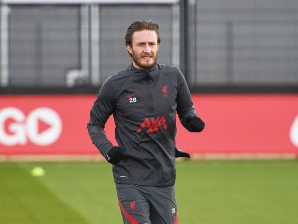 Davies Harus Contoh Cara Adaptasi Robertson di Liverpool