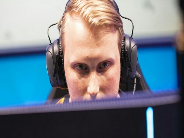 C9 Hadapi 100 Thieves di Upper Bracket LCS 2021 Mid-Season Showdown
