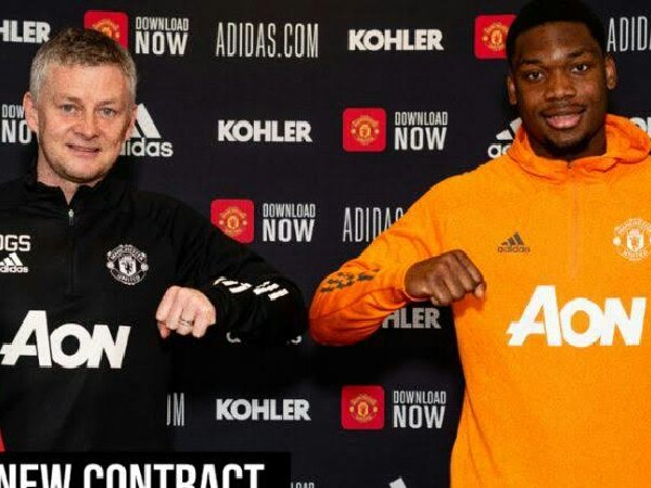 Teden Mengi tanda tangan kontrak baru dengan Manchester United