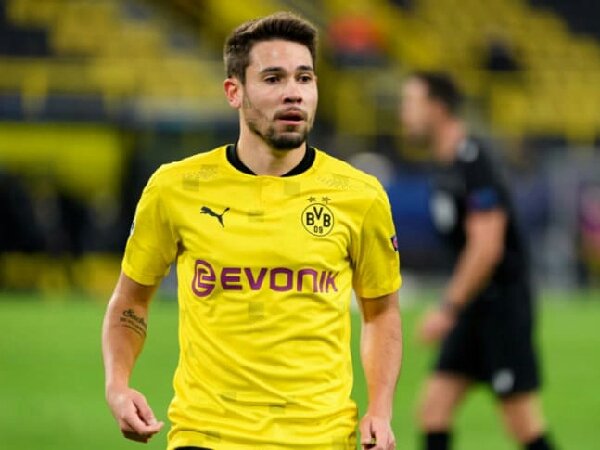 Belum pulih dari cedera, timnas Portugal lebih awal pulangkan Raphael Guerreiro ke Borussia Dortmund
