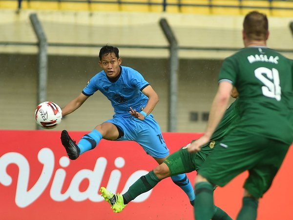 Laga PSS Sleman kontra Persela Lamongan