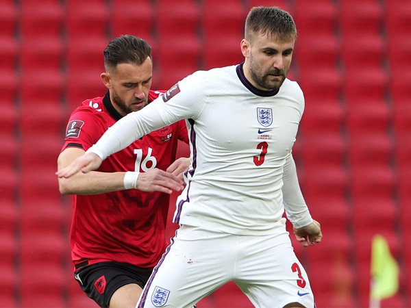 Bek kiri timnas Inggris, Luke Shaw.