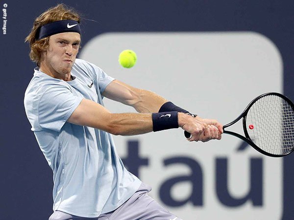 Andrey Rublev kalah di semifinal Miami Open 2021