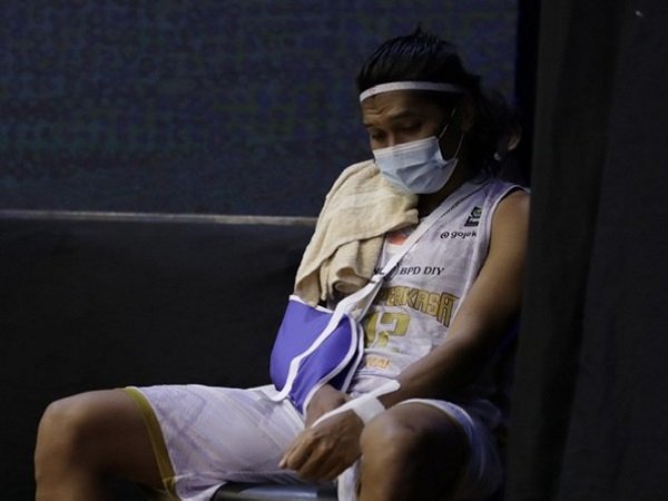 Pemain Bima Perkasa Jogja, Ali Mustofa mengalami cedera. (Images: IBL)