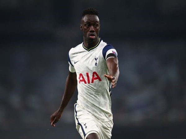 Tottenham pertimbangkan boikot media sosial