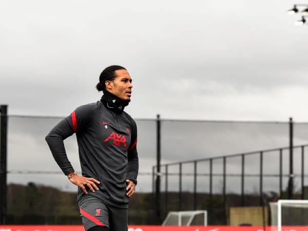 Van Dijk Berusaha Jadi yang Terbaik Bagi Liverpool Ketika Kembali Bermain