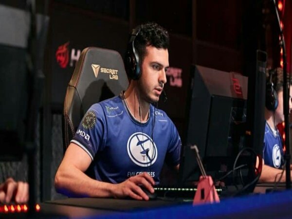 Merasa Tampil Buruk, tarik Mundur dari Starting Lineup Evil Geniuses
