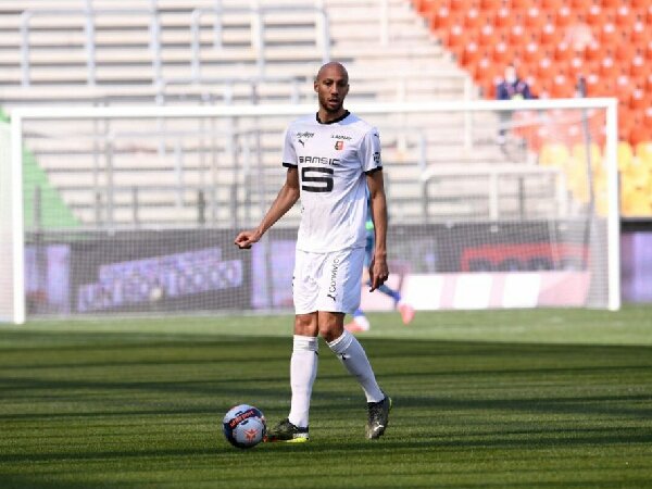 Steven Nzonzi mengaku tak yakin dengan masa depannya di AS Roma
