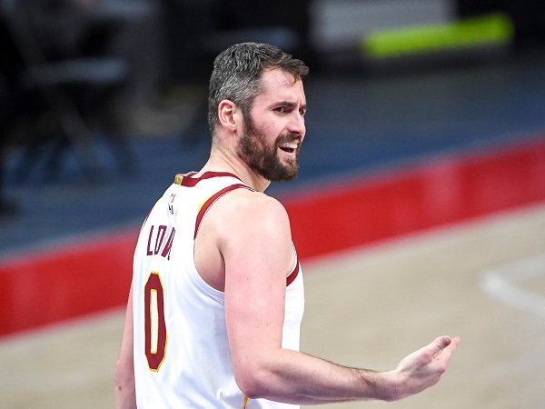 Masa depan Kevin Love bersama Cleveland Cavaliers sedang di ujung tunduk.