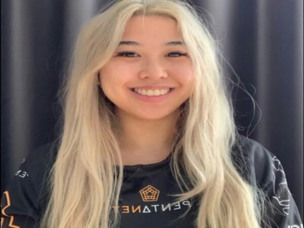 Diana "DSN" Nguyen Jadi Pemain Wanita Pertama yang Berlaga di MSI