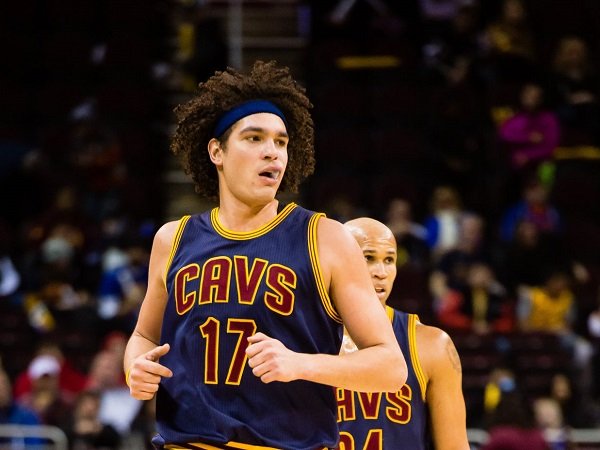 Cleveland Cavaliers reuni kembali dengan Anderson Varejao.