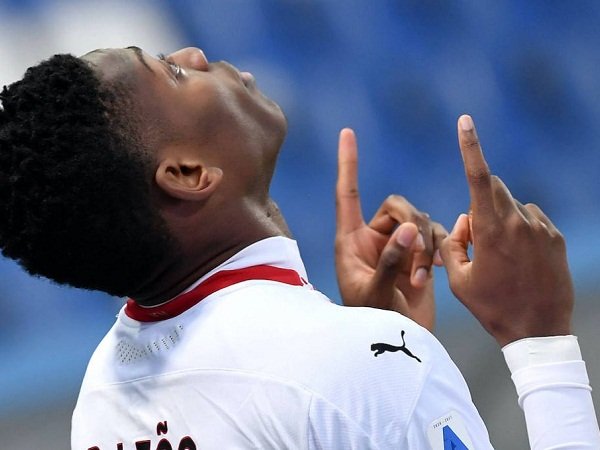 Winger Milan Rafael Leao