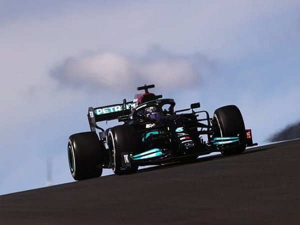 Klasemen F1 kembali dikuasai oleh Lewis Hamilton.