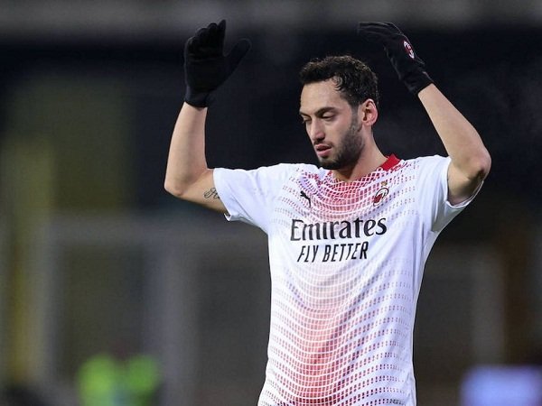 Hakan Calhanoglu