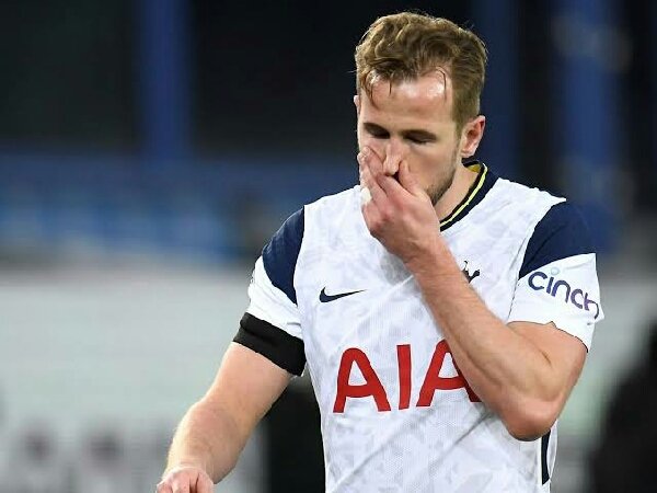 Phil Neville sarankan Manchester United untuk tak rekrut Harry Kane
