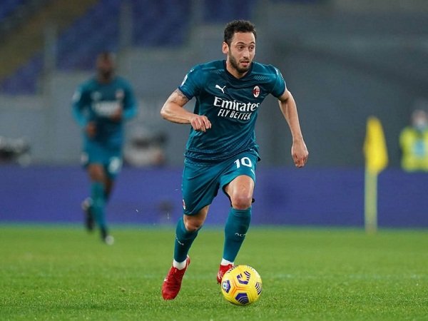 Hakan Calhanoglu