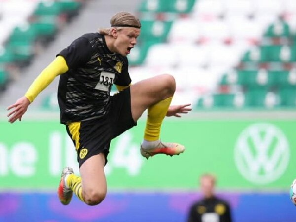 Jelang laga Leipzig, Edin Terzic beri update cedera pemain Borussia Dortmund