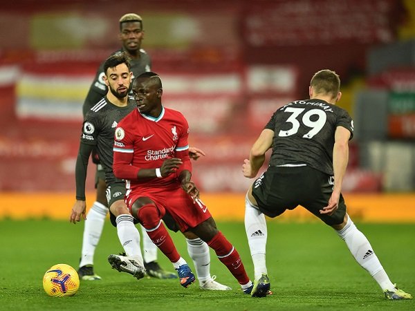 Manchester United jamu Liverpool dalam laga keempatnya dalam waktu sepekan.