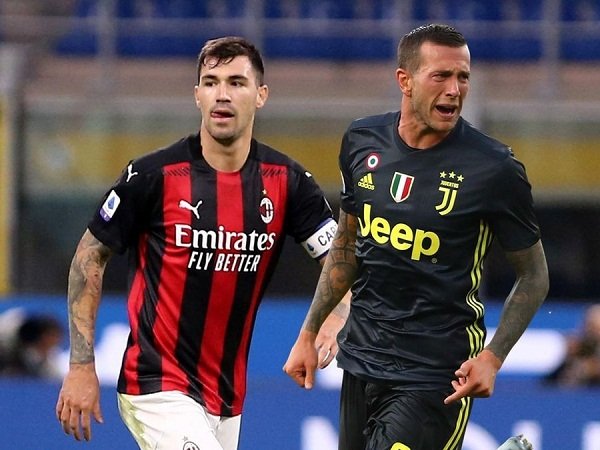 Alessio Romagnoli dan Federico Bernardeschi