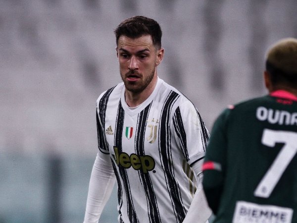 Aaron Ramsey tertarik kembali ke Arsenal