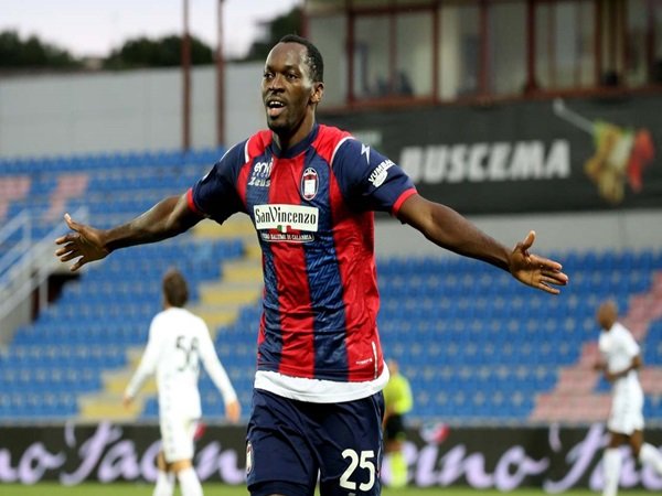 lazio mengincar Simy