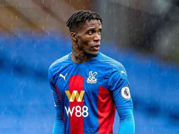 Wilfried Zaha ingin meninggalkan Crystal Palace