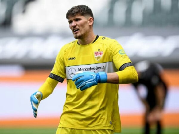 Kiper Stuttgart, Gregor Kobel, akui bahwa Borussia Dortmund memang tertarik untuk merekrutnya
