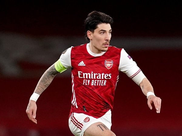 Real Betis tertarik untuk meminjam Hector Bellerin dari Arsenal musim panas ini / via Getty Images