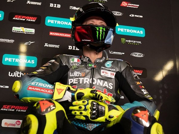 Max Biaggi beri motivasi kepada Valentino Rossi agar tak takut pensiun.