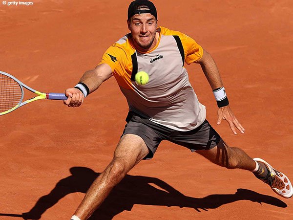 Jan Lennard Struff susah payah demi lolos ke babak kedua French Open 2021