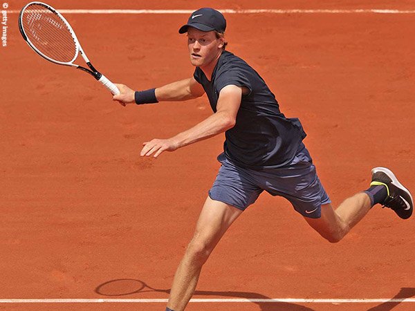 Jannik Sinner melenggang ke babak ketiga French Open 2021