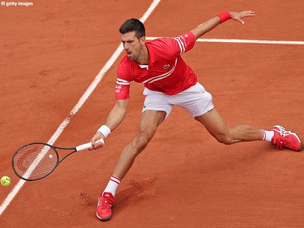Novak Djokovic melenggang ke babak keempat French Open untuk kali ke-12 dalam kariernya