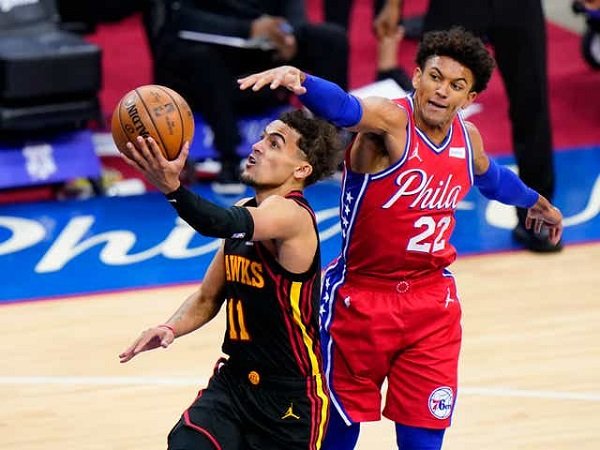 Trae Young minta dukungan fans untuk menangi game 3 dan 4 lawan 76ers.