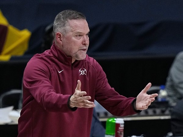 Mike Malone tidak suka dengan mentalitas bermain Denver Nuggets di game kedua.