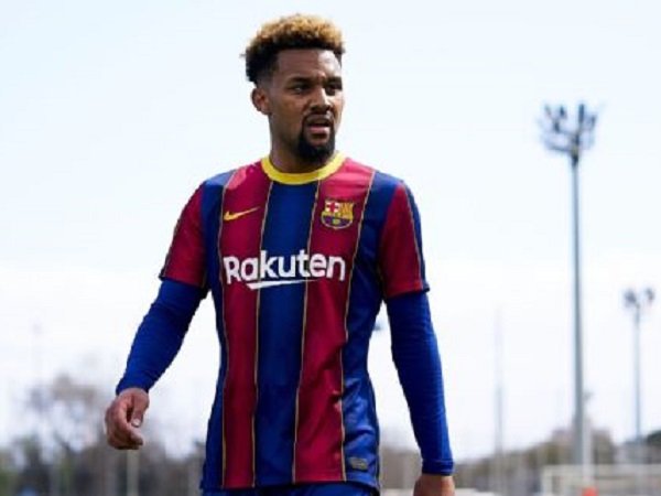 Konrad de la Fuente menuju Marseille dengan status pemain pinjaman.