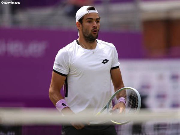Matteo Berrettini melenggang ke babak kedua Queen's Club Championships 2021