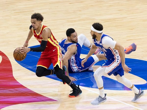 Atlanta Hawks hanya bermodalkan semangat pantang menyerah saat kalahkan 76ers di game 5.