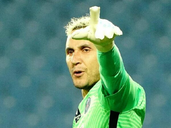 Manchester United dikaitkan dengan kiper PSG, Keylor Navas