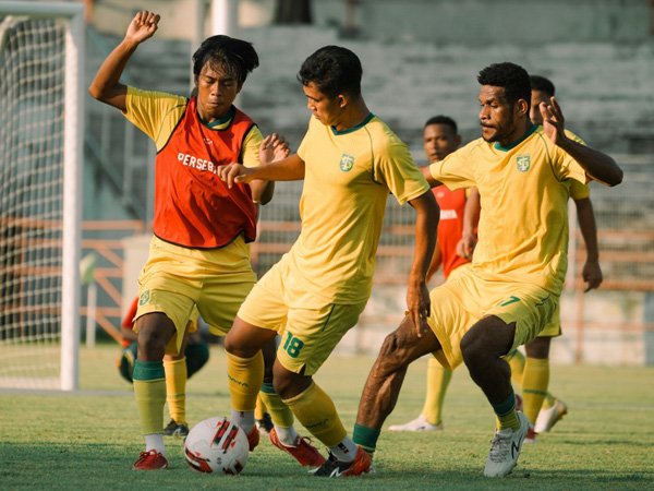 Latihan skuat Persebaya Surabaya